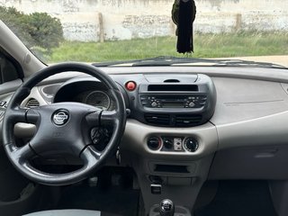 Nissan Almera 2003
