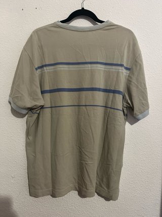 Camiseta Lacoste V-Neck Rayas Beige y Azul