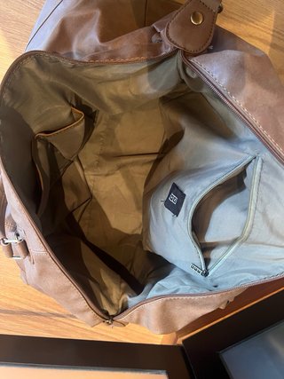 Bolso de viaje marrón