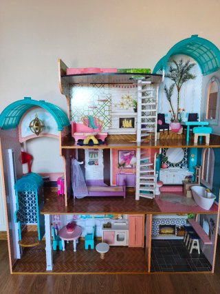 Casa de muñecas grande