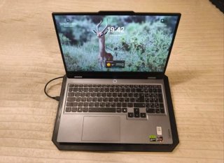 Portátil Gaming Lenovo LOQ 15ARP9