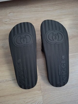 Chanclas Gucci Negras