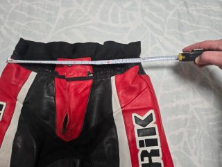 Mono de moto Berik rojo y negro