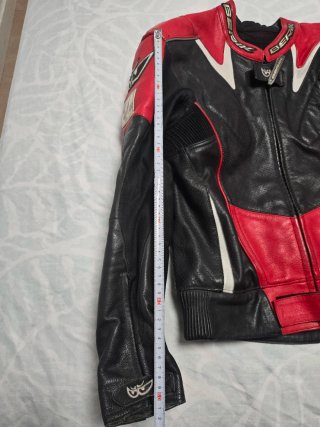 Mono de moto Berik rojo y negro