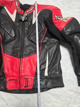 Mono de moto Berik rojo y negro