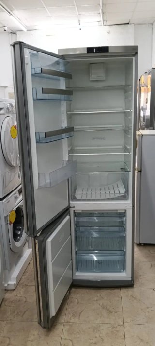 Nevera AEG plateada 200 X 60