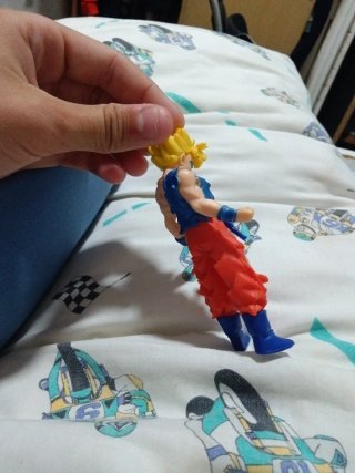 Figura Goku Super Saiyan