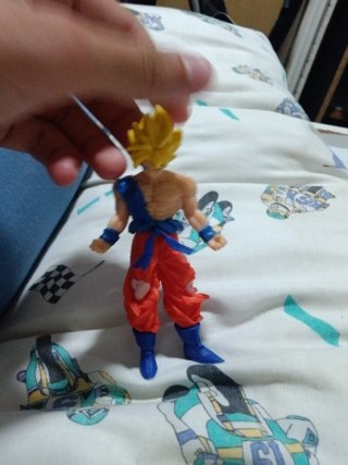 Figura Goku Super Saiyan
