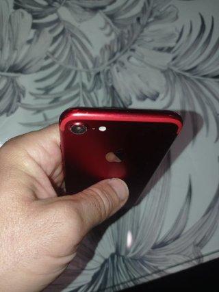 iPhone 7 Rojo 128 GB