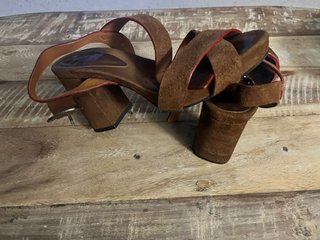 Sandalias Audley Serraje T37