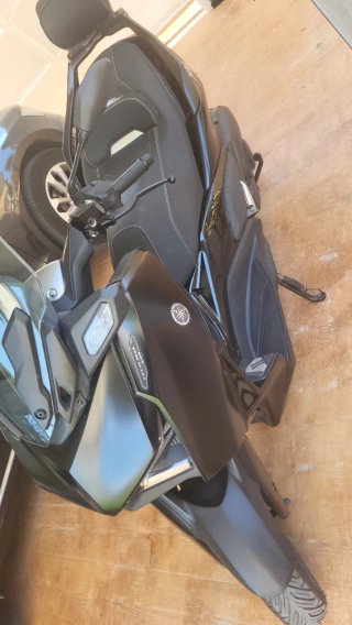 Yamaha XMAX Tech MAX 125cc Negra