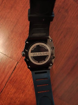 Reloj Hombre Negro y Plateado.