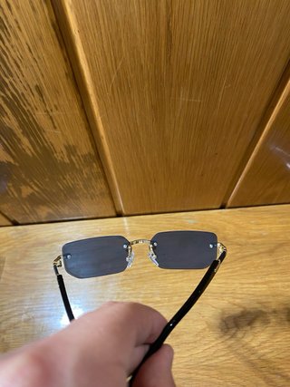 Gafas de Lujo Negras y Doradas