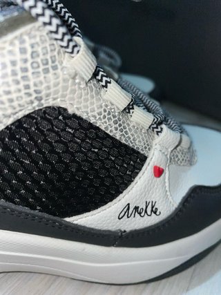 Zapatillas Mujer Negras y Blancas