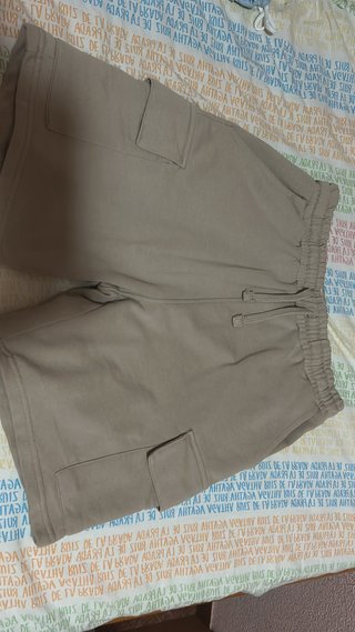 Pantalones cargo beige