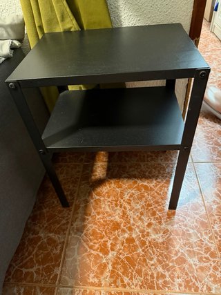Estantería pequeña negra metálica