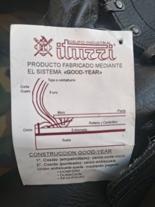 Botas de cuero negras 44