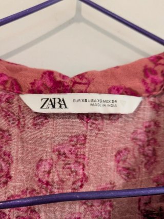 Camisa estampada rosa y gris