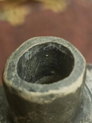 Escultura de barro antigua firmada