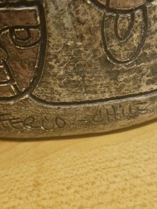 Escultura de barro antigua firmada