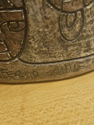 Escultura de barro antigua firmada