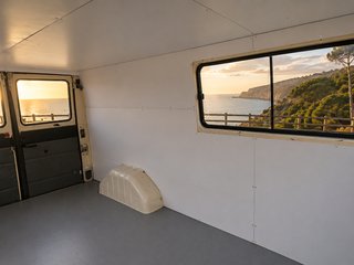 Mercedes-Benz 100 72 CV de 2 a 9 plazas homologada