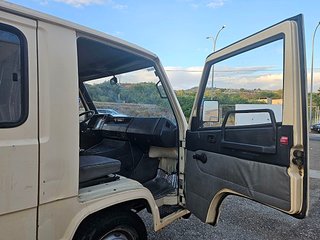 Mercedes-Benz 100 72 CV de 2 a 9 plazas homologada