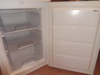 Congelador bajo encimera