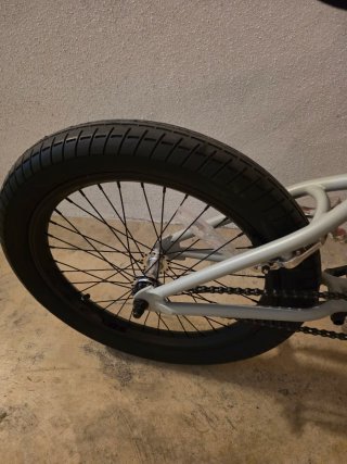 Bicicleta BMX Mongoose L100 Nova
