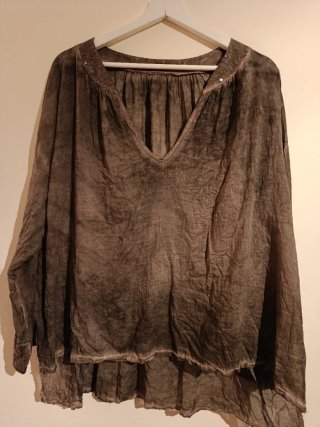 Blusa marrón con lentejuelas