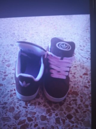 Zapatillas Adidas Marrones y Rosas