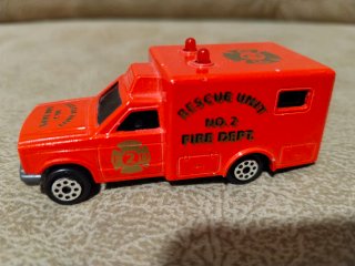 Lote 2 Coches Majorette Bomberos y ambulancia