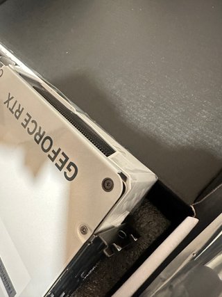 MSI RTX 5080 Gaming Trio White (Solo desprecintada