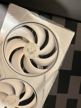MSI RTX 5080 Gaming Trio White (Solo desprecintada