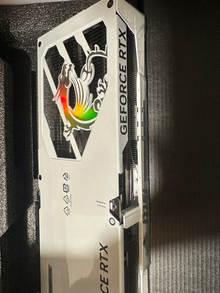 MSI RTX 5080 Gaming Trio White (Solo desprecintada