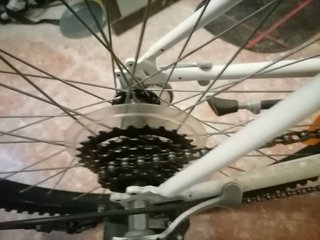 Bicicleta infantil B'TWIN blanca