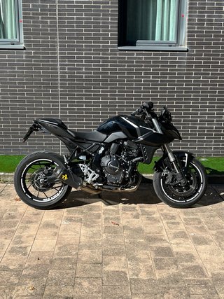 Suzuki GSX-8S 2024 - 8.300 km - Extras