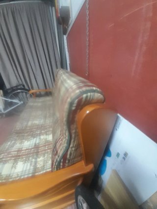 Sofá de 3 cuerpos en madera maciza