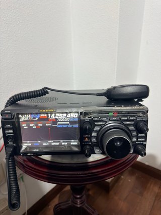Yaesu FT DX 10 Transceptor HF/50MHz