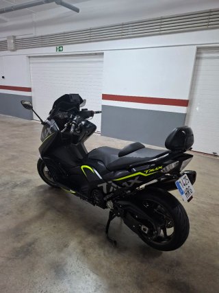 Yamaha T-Max 530 Maxi Scooter