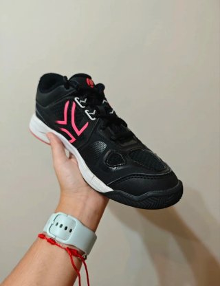 Zapatillas pádel Artengo negras y rosas