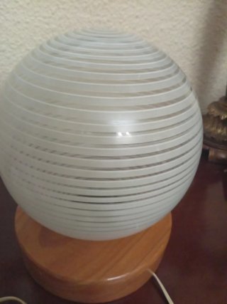 Lamparita de mesa cristal y madera