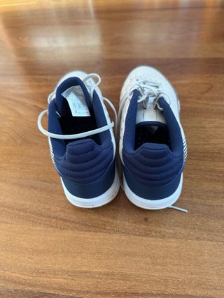 Zapatillas Futsal Kipsta Talla 43 - Un Uso