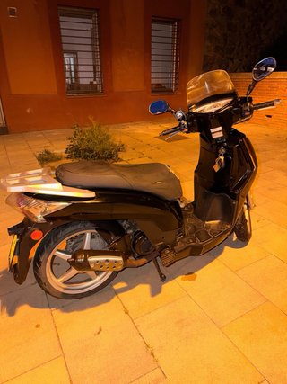 Kymco People 50cc Scooter