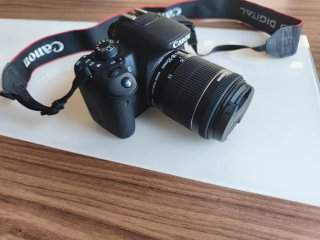 EOS 700D + Accesorios