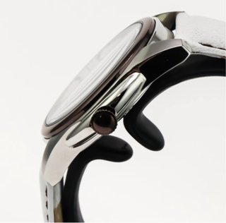 Reloj Optima Swiss Made Blanco y Plateado