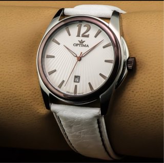 Reloj Optima Swiss Made Blanco y Plateado