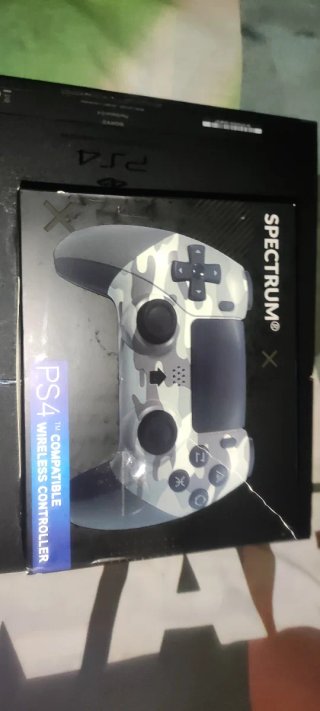 Consola PS4 + Mando Spectrum Camuflaje