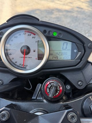 Kawasaki Z750 con 1 año de garantía