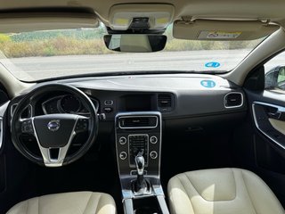 Volvo V60 Plug-in Hybrid 2015